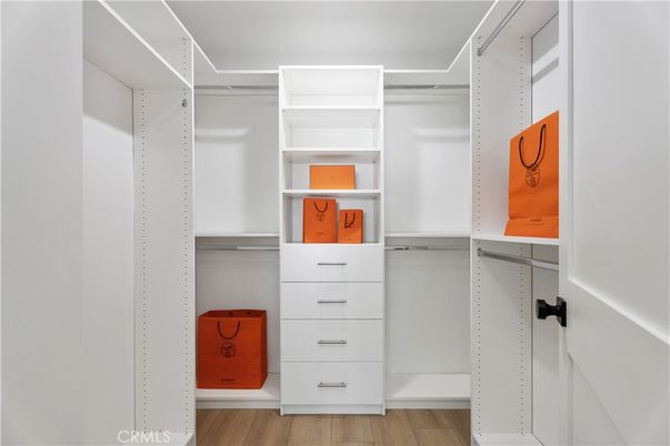 Interior, Walk-in Closets, Wood Texture Flooring