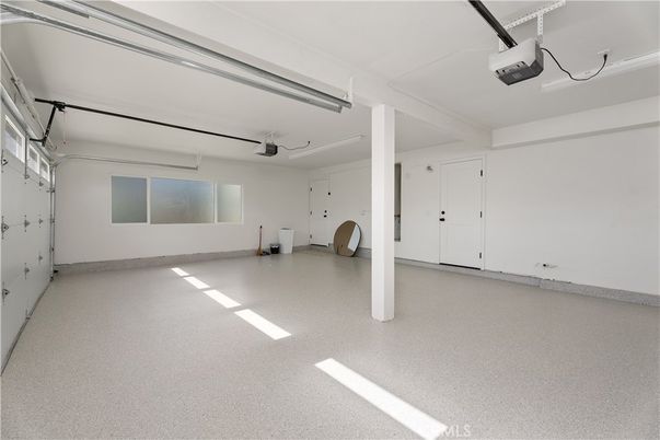 Garage, Interior