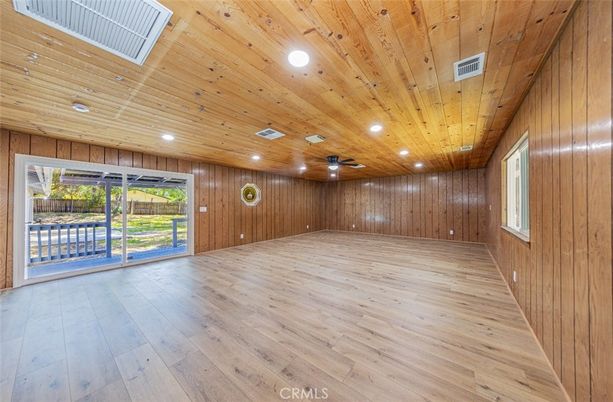 Empty room, Interior, Recessed Lighting, Wooden Ceilings, Wood Texture Flooring, Wooden Walls