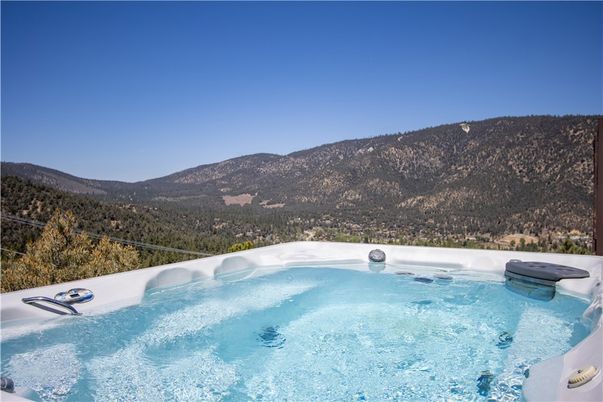 Exterior, Hot Tub