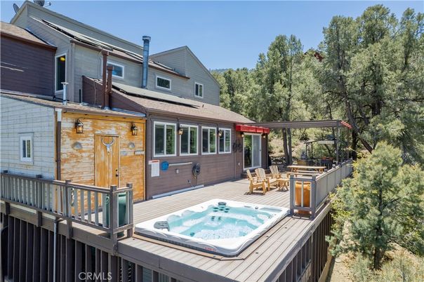 Exterior, Hot Tub