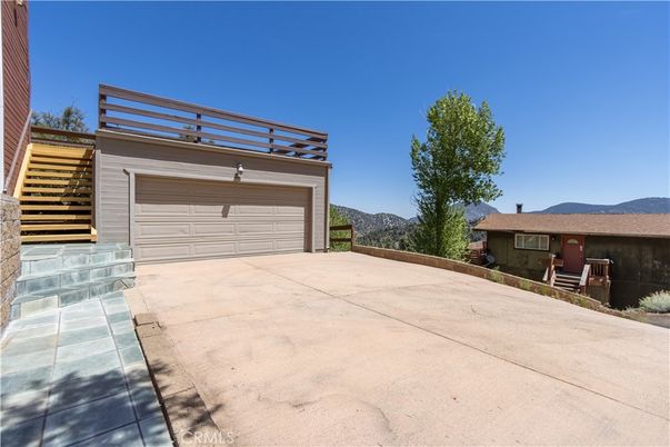 Detached Garage, Exterior