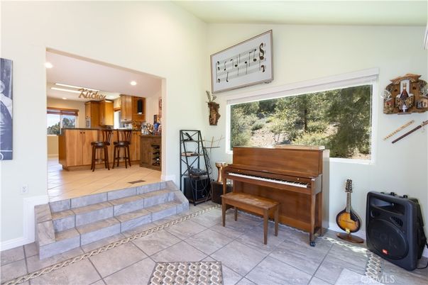 Interior, Kitchen, Piano, Recessed Lighting