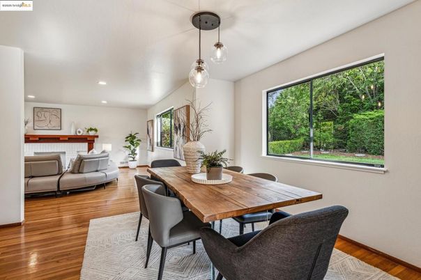Dining room, Interior, Living room, Pendant Lights, Recessed Lighting, Wood Texture Flooring
