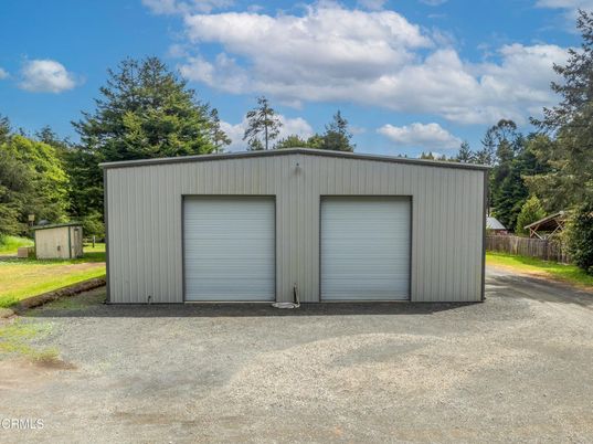 Detached Garage, Exterior