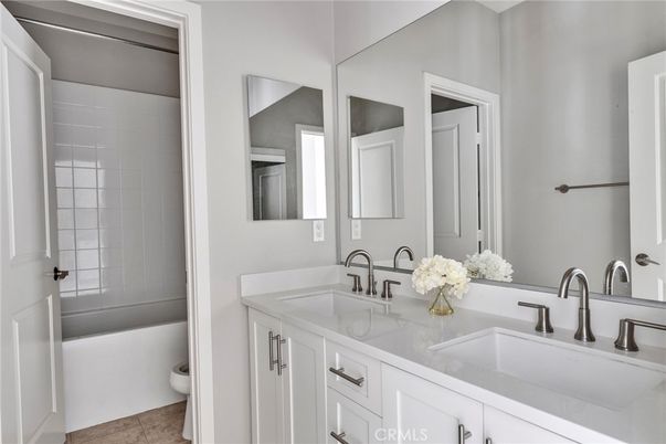 Bathroom, Dual Sink Vanities, Interior