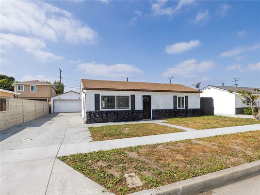 Backyard, Detached Garage, Exterior