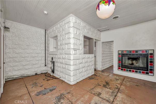 Fireplace, Interior, Recessed Lighting