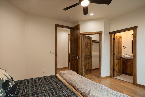 Bathroom, Interior, Recessed Lighting, Wood Texture Flooring