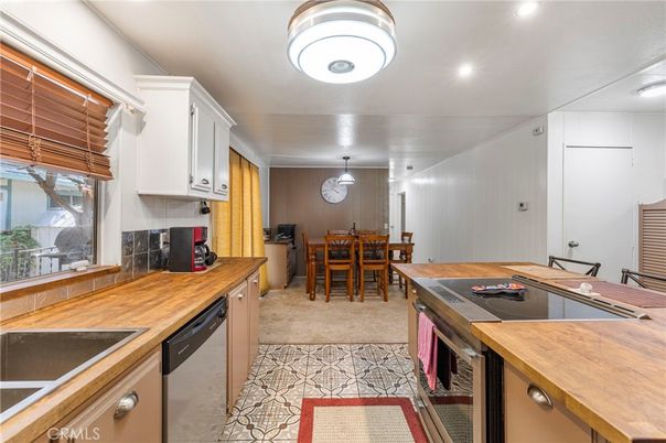 Dining room, Interior, Kitchen, Recessed Lighting