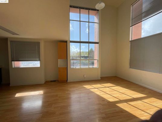 Empty room, Interior, Pendant Lights, Wood Texture Flooring