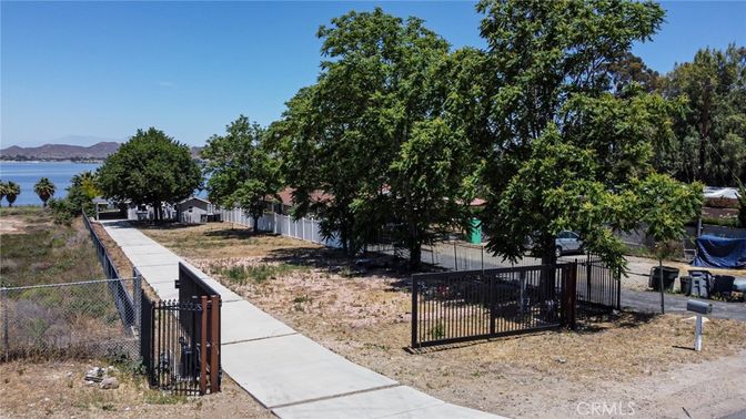 Backyard, Exterior, Water