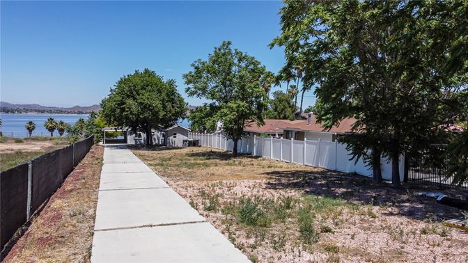 Backyard, Exterior, Water