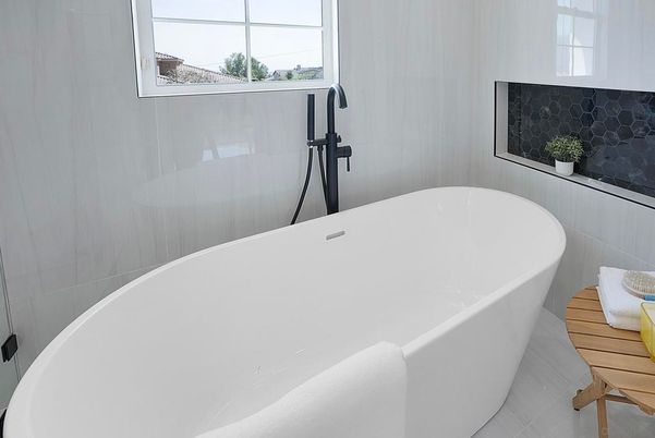 Bathroom, Free Standing Baths, Interior