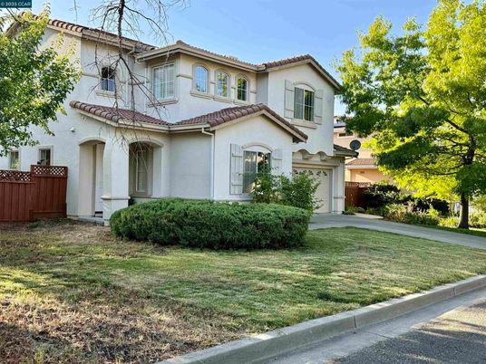 Attached, Backyard, Exterior, Facade, Mediterranean
