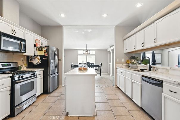 Dining room, Interior, Kitchen, Pendant Lights, Recessed Lighting, Stainless Steel Appliances