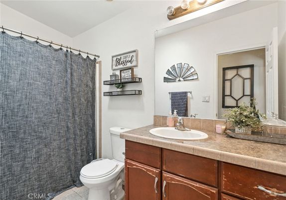 Bathroom, Interior, Tile Countertops