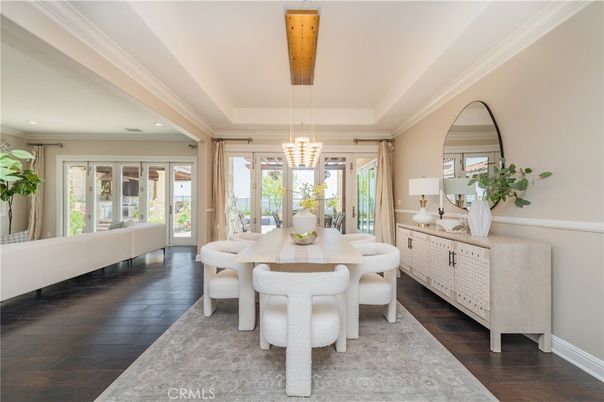 Dining room, Interior, Pendant Lights, Recessed Lighting, Wood Texture Flooring
