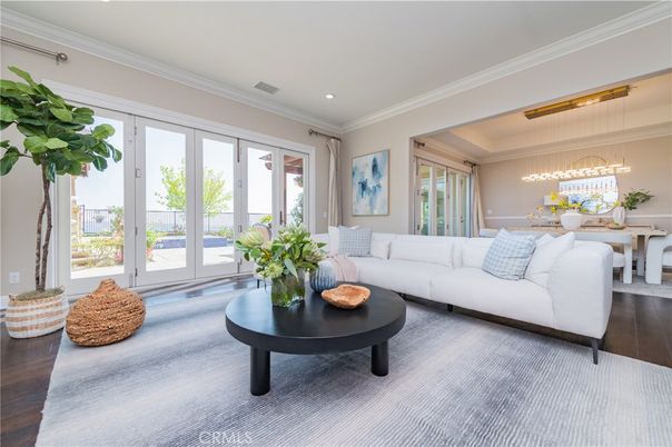 Dining room, Interior, Living room, Pendant Lights, Recessed Lighting, Wood Texture Flooring