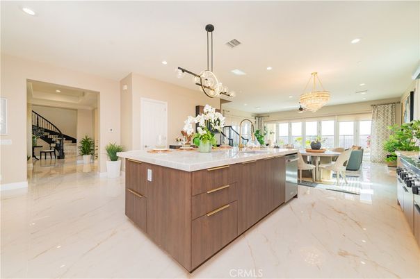 Chandelier, Dining room, Interior, Kitchen, Living room, Marble, Pendant Lights, Recessed Lighting