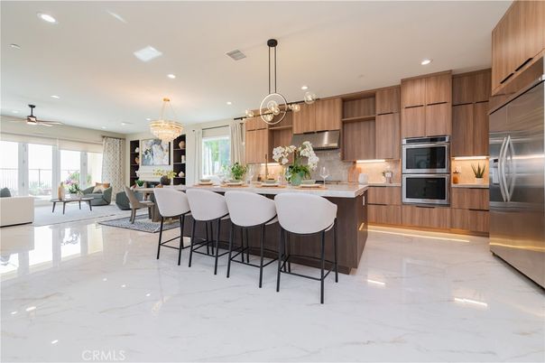 Chandelier, Dining room, Interior, Kitchen, Marble, Pendant Lights, Recessed Lighting, Stainless Steel Appliances