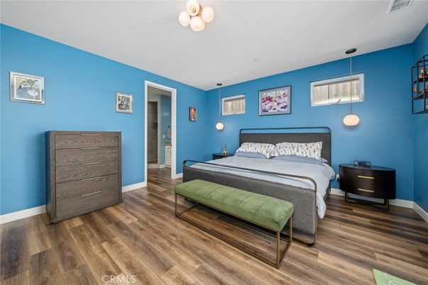 Bedroom, Interior, Pendant Lights, Wood Texture Flooring