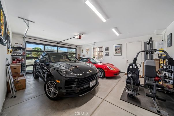 Garage, Interior