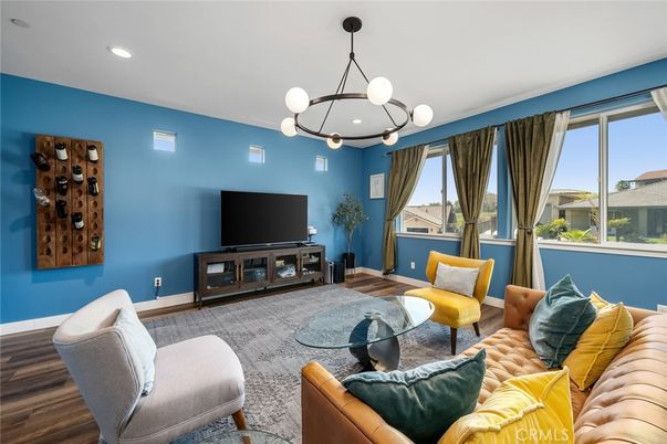 Interior, Living room, Pendant Lights, Recessed Lighting, Wood Texture Flooring