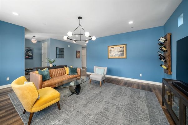 Interior, Living room, Pendant Lights, Recessed Lighting, Wood Texture Flooring