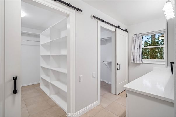 Interior, Walk-in Closets