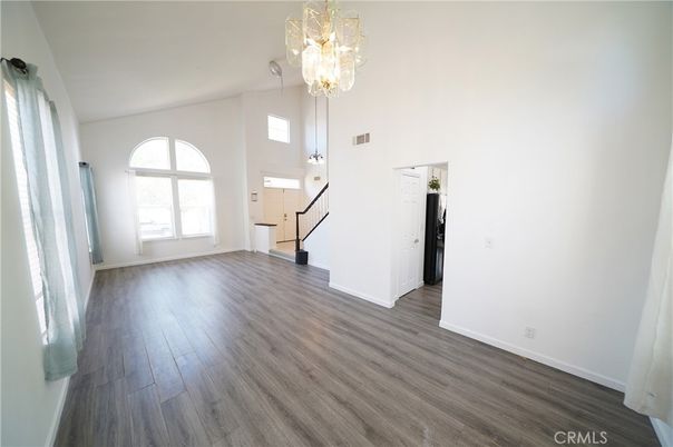 Chandelier, Empty room, Interior, Wood Texture Flooring