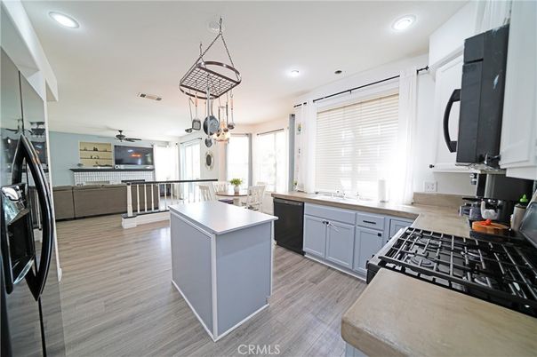 Dining room, Interior, Kitchen, Pendant Lights, Recessed Lighting, Wood Texture Flooring