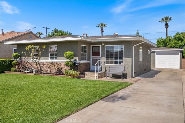 Backyard, Detached Garage, Exterior