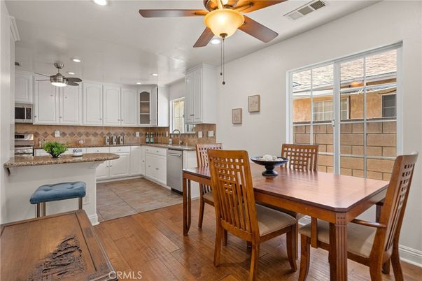 Dining room, Interior, Kitchen, Recessed Lighting, Wood Texture Flooring