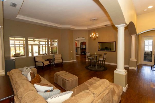 Chandelier, Dining room, Interior, Living room, Recessed Lighting, Wood Texture Flooring