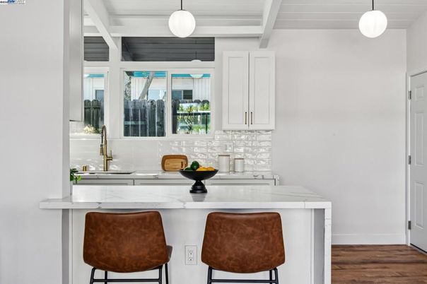 Interior, Kitchen, Pendant Lights, Wood Texture Flooring