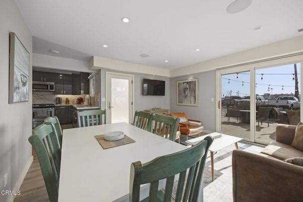 Dining room, Interior, Kitchen, Recessed Lighting, Wood Texture Flooring