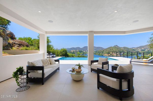 Exterior, Interior, Pool, Recessed Lighting