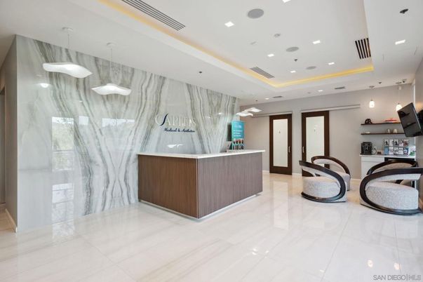 Bathroom, Interior, Marble Walls, Recessed Lighting