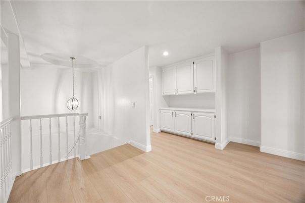Interior, Pendant Lights, Recessed Lighting, Wood Texture Flooring