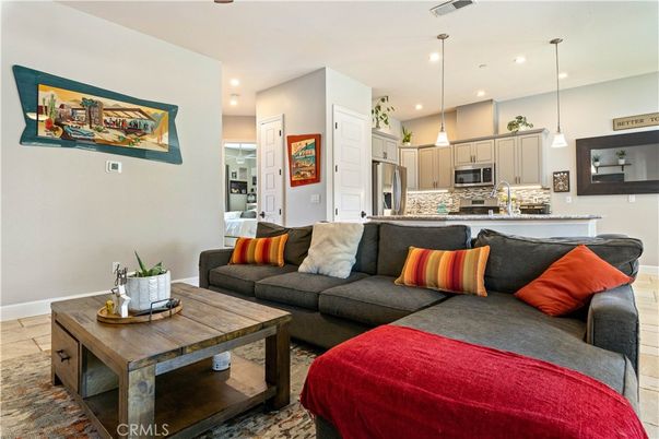 Interior, Kitchen, Living room, Pendant Lights, Recessed Lighting, Stainless Steel Appliances