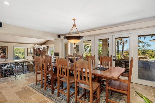 Dining room, Interior, Pendant Lights, Recessed Lighting