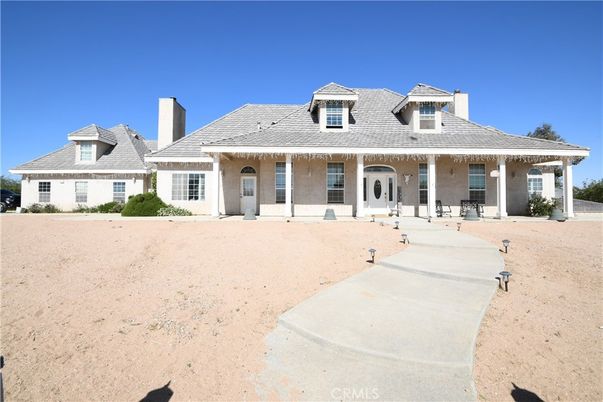 Exterior, Facade, French Provincial