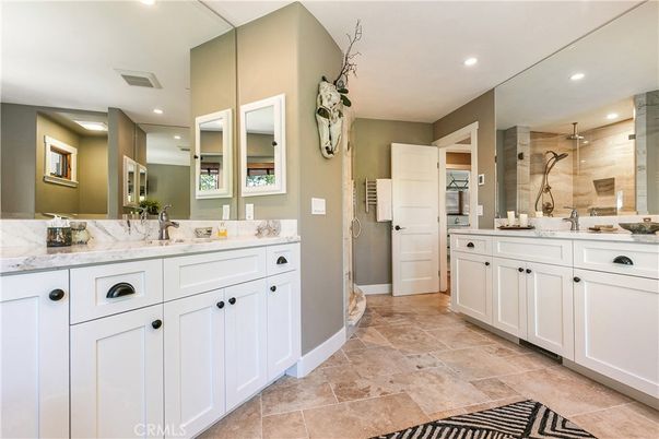 Bathroom, Dual Sink Vanities, Interior, Recessed Lighting