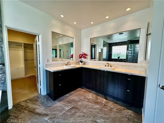 Bathroom, Dual Sink Vanities, Interior, Recessed Lighting