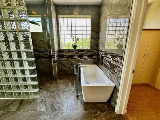 Bathroom, Free Standing Baths, Interior