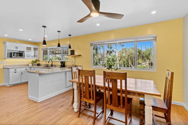 Dining room, Interior, Kitchen, Pendant Lights, Recessed Lighting, Wood Texture Flooring