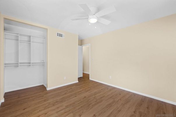 Empty room, Interior, Walk-in Closets, Wood Texture Flooring