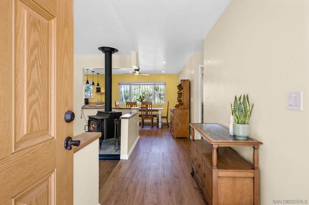 Dining room, Fireplace, Interior, Recessed Lighting, Wood Texture Flooring