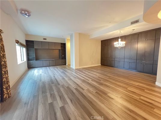 Chandelier, Empty room, Interior, Wood Texture Flooring